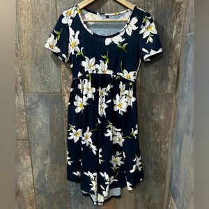 Small - Short Sleeve High/Low Dress - Navy with Lilly Pattern